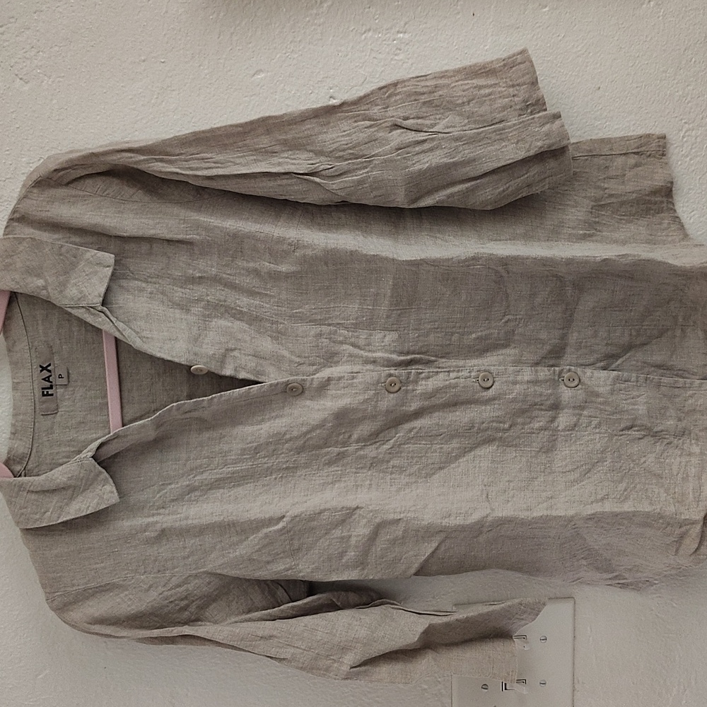 Flax tan size p button down quarter in sleeve